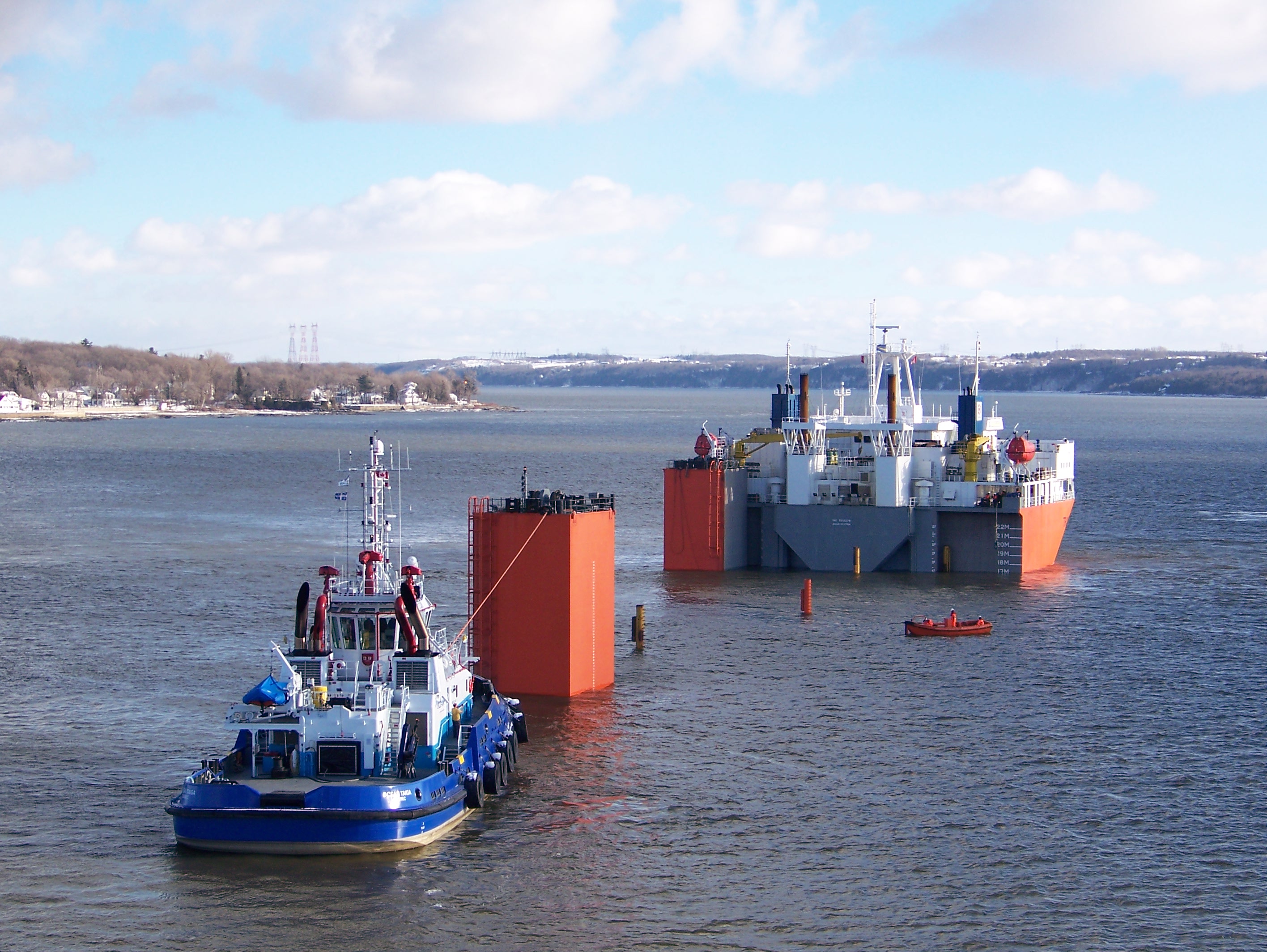 Ocean completes a complex maritime operation on the St. Lawrence